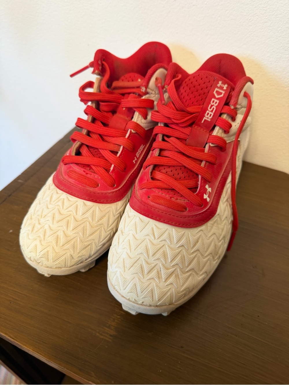 Under Armour Kids' Red and White Baseball Cleats